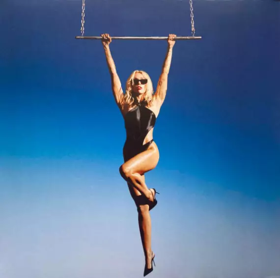 Miley Cyrus - Endless summer vacation